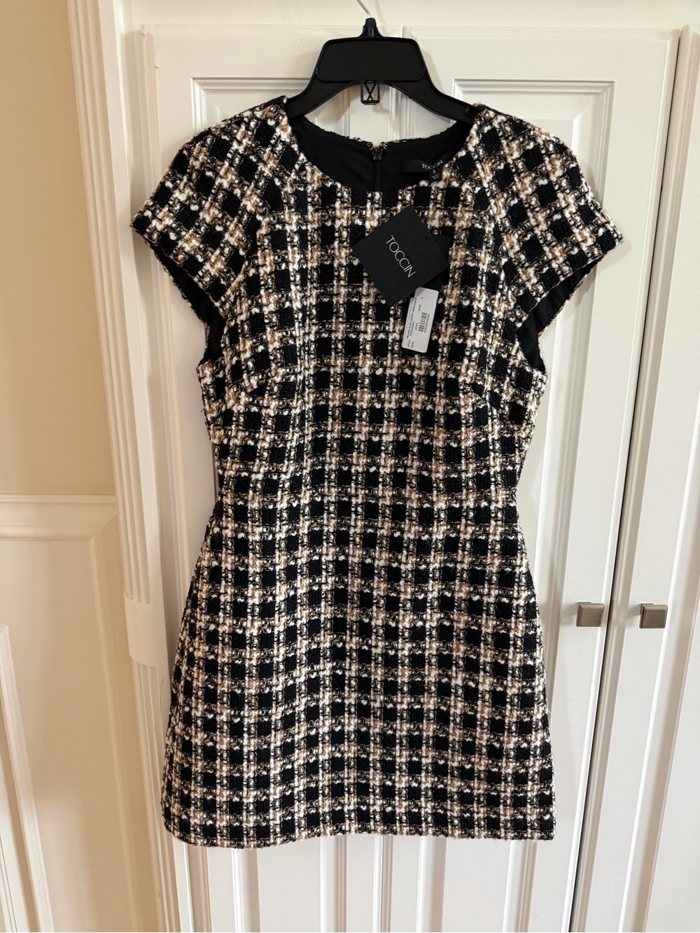 TOCCIN Black & White Tweed Short-Sleeve Sheath Dress
